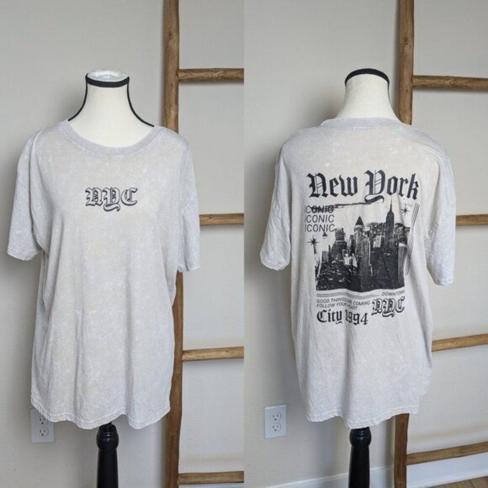 New York City Graphic Tee Size Large Women